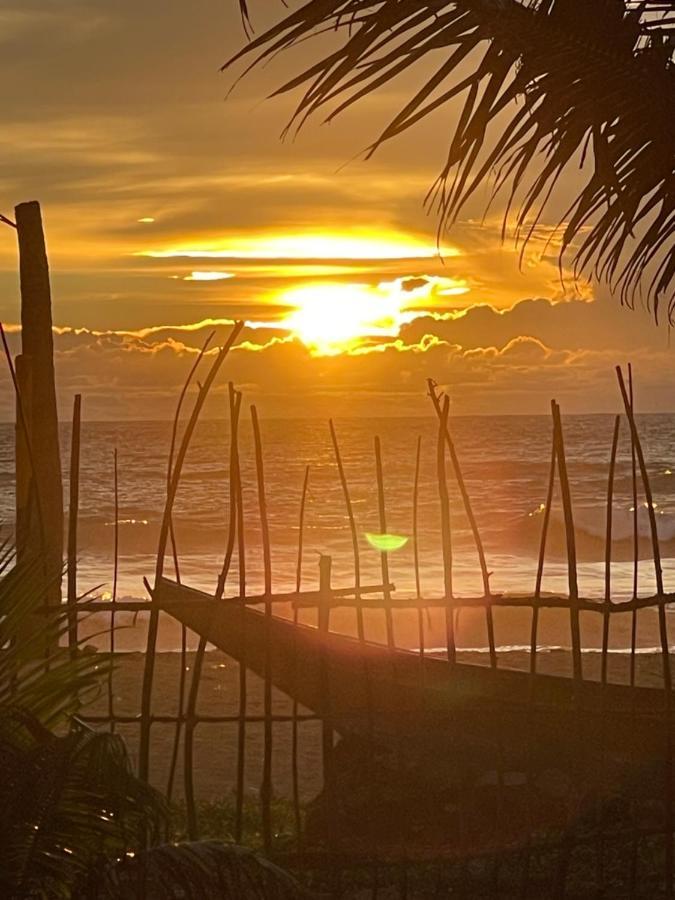 Oyo 459 Barasti Beach Resort カルータラ エクステリア 写真