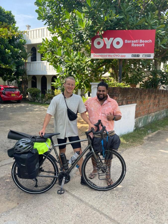 Oyo 459 Barasti Beach Resort カルータラ エクステリア 写真