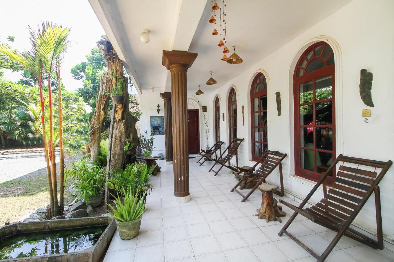 Oyo 459 Barasti Beach Resort カルータラ エクステリア 写真