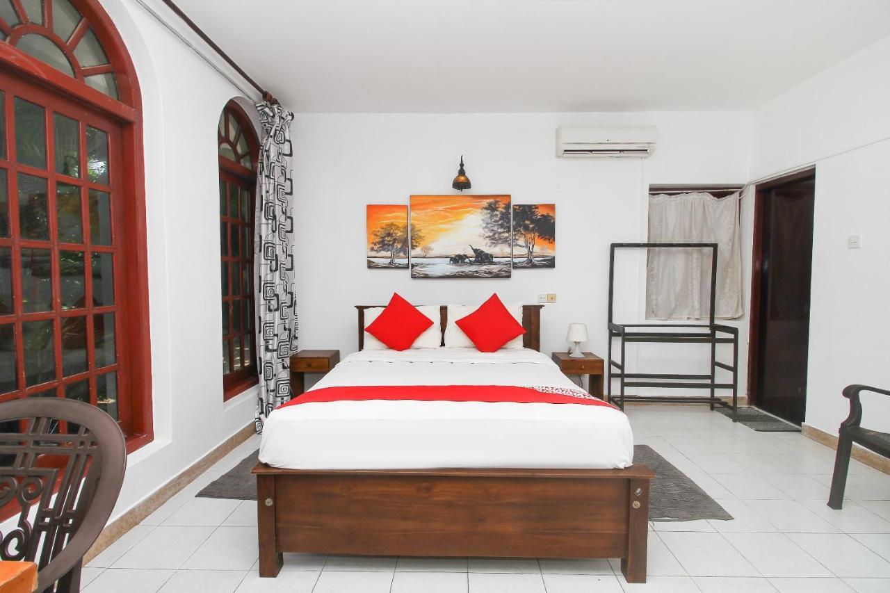 Oyo 459 Barasti Beach Resort カルータラ エクステリア 写真