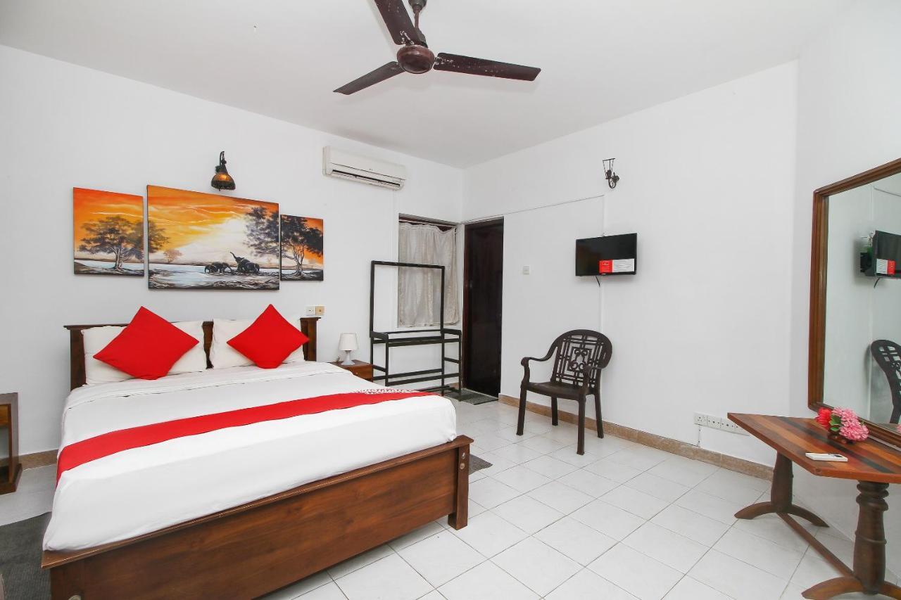 Oyo 459 Barasti Beach Resort カルータラ エクステリア 写真
